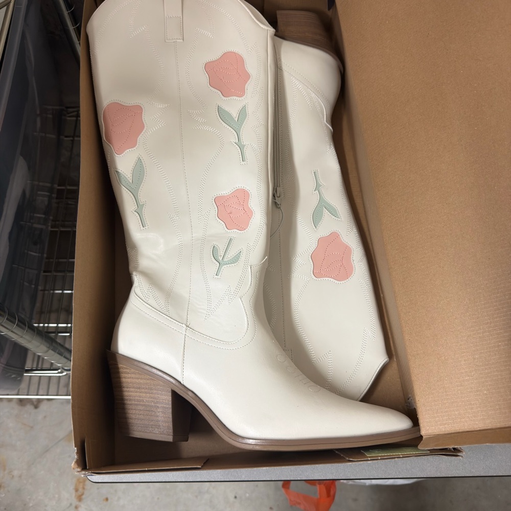Universal Thread White Floral Heeled Cowboy Boots